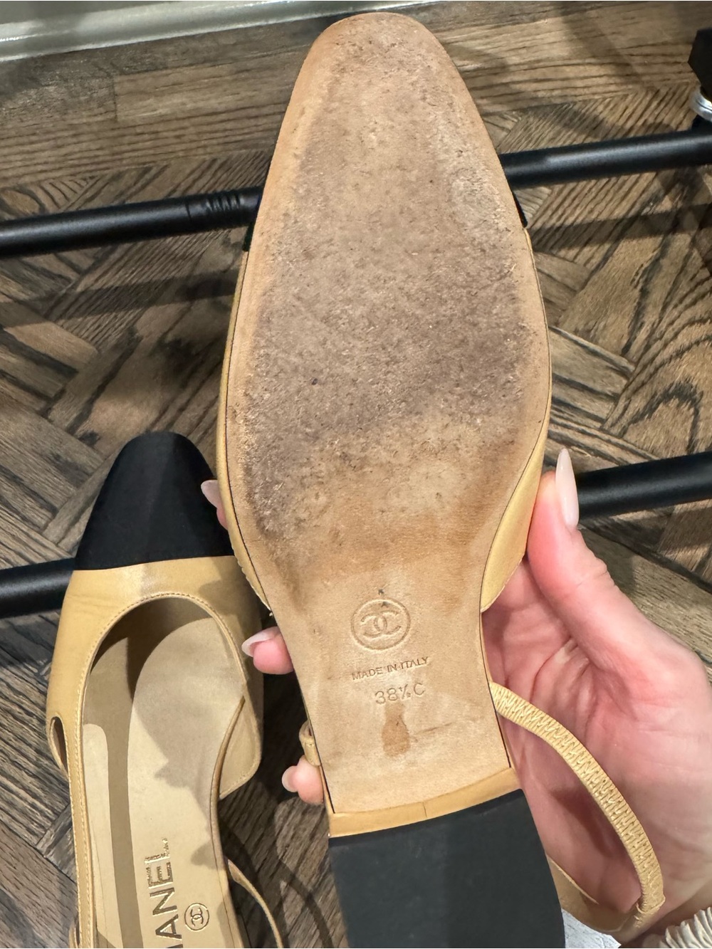 CHANEL Beige and Black Slingback Flats - Picture 5 of 9
